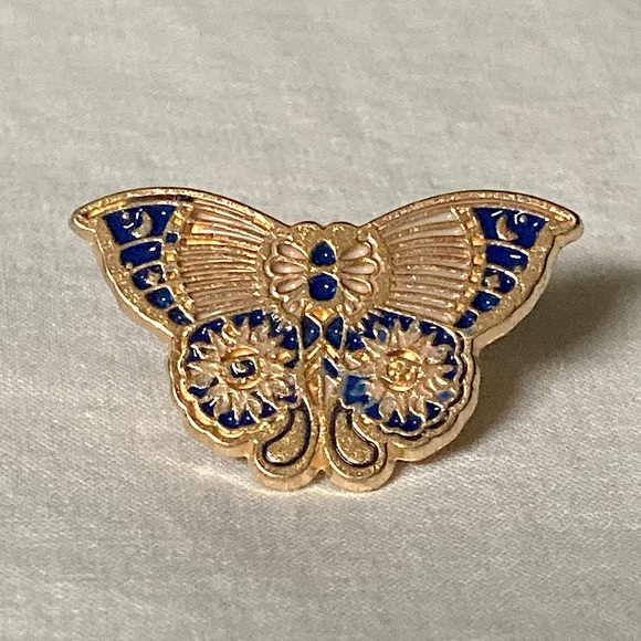 Elegant Gold and Blue Butterfly Brooch Pin - Picture 1 of 4